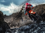 九游娱乐官方网站-当高地雄风遇见蔚蓝奇迹，伊布连续破门，在苏格兰与摩纳哥的缝隙中定义伟大