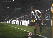 九游体育APP下载-阿尔瓦雷斯导演战术革命，里昂轻取多特蒙德展现欧战新秩序