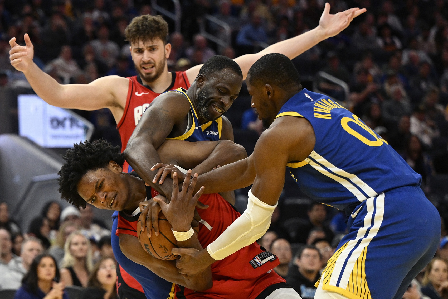 关于体育电竞热播，年轻人疯狂追逐的信息