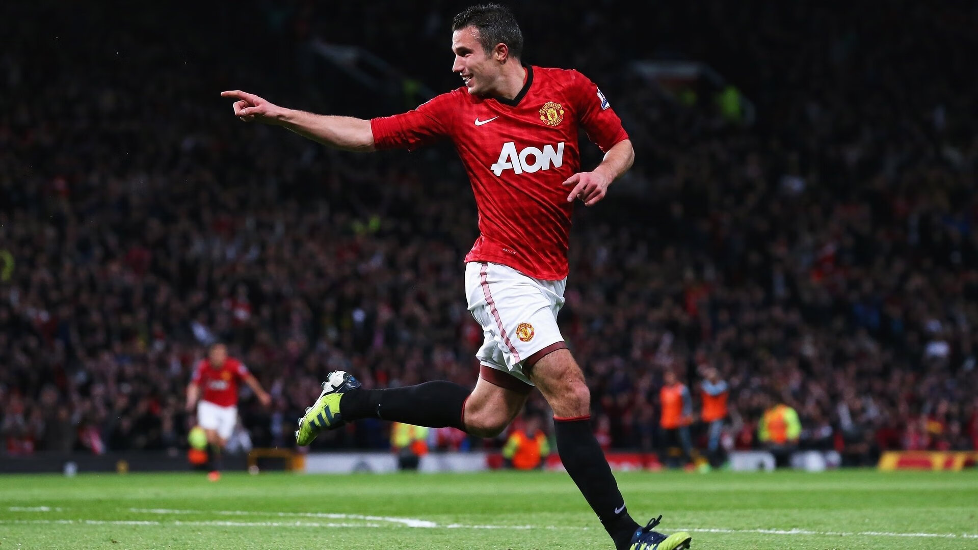 戈麦斯爆发，英格兰新星的崛起与佛罗伦萨之夜的胜利