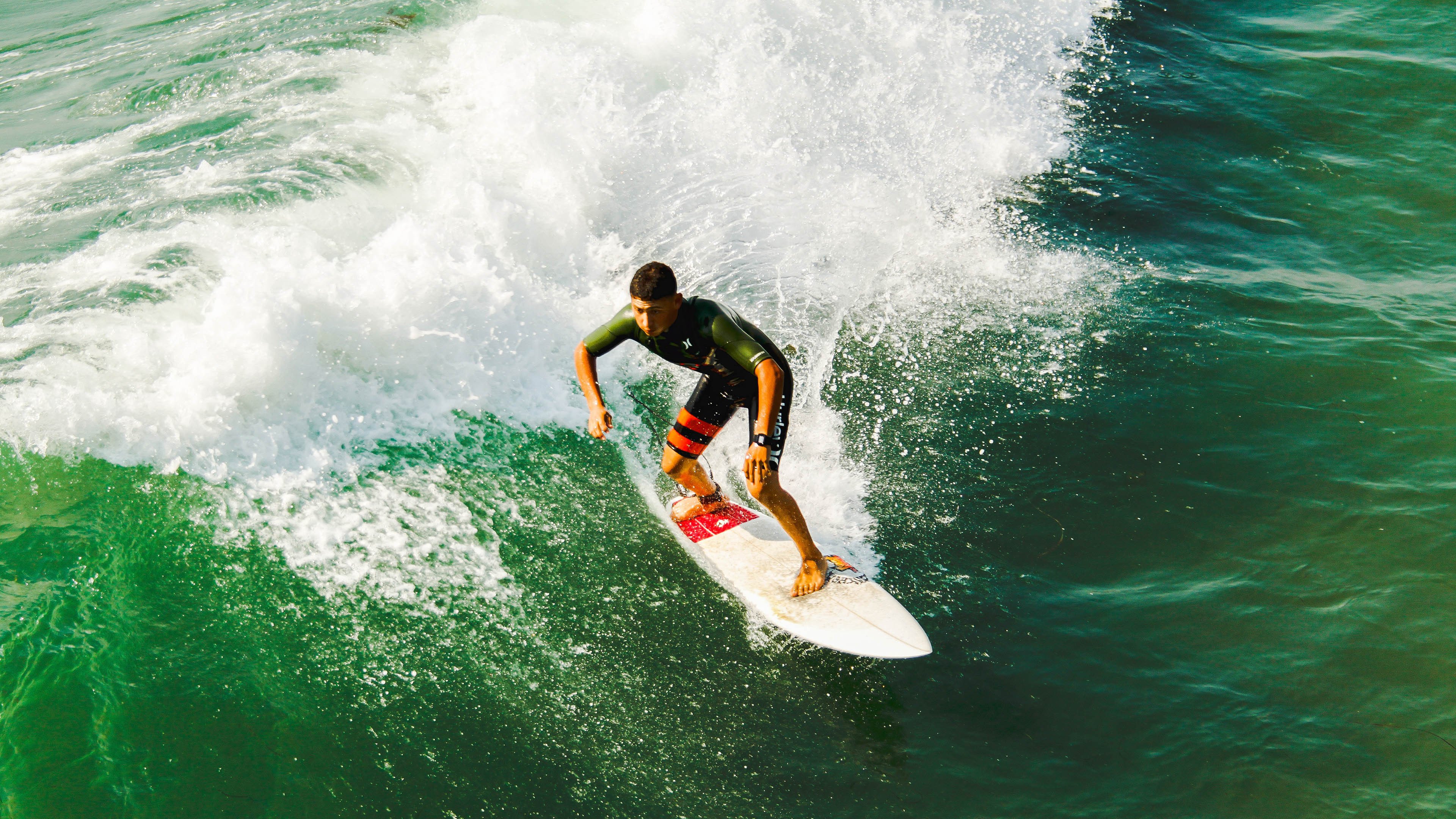 逆转之夜，易建联的统治与山东队的坚韧